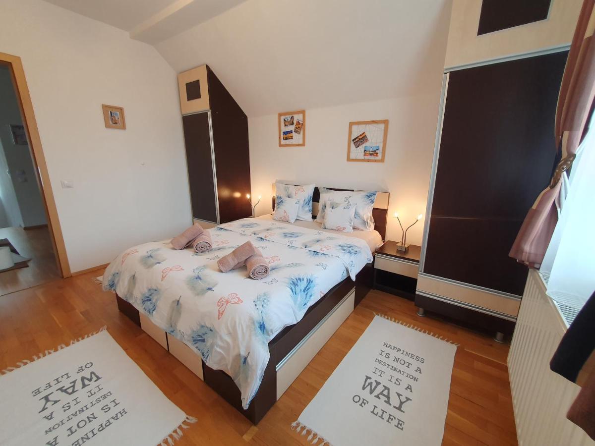 Smiley Apartment Sibiu Exteriér fotografie