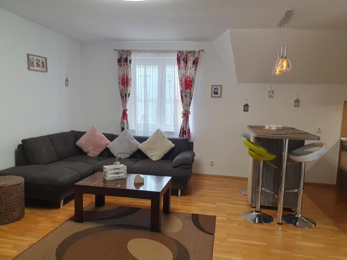 Smiley Apartment Sibiu Exteriér fotografie