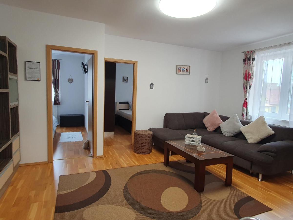 Smiley Apartment Sibiu Exteriér fotografie